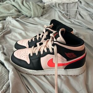 Nike high top Jordans size 6.5
